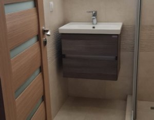 Appartement 3 chambres à louer dans Cluj-napoca, zone Centru