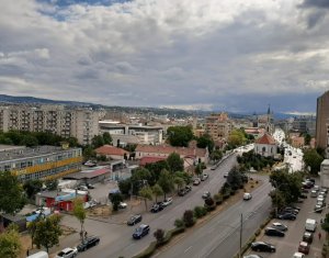 Appartement 3 chambres à louer dans Cluj-napoca, zone Marasti