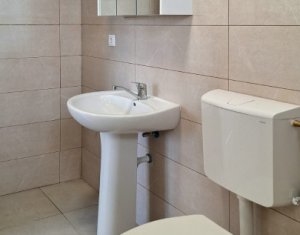 Maison 4 chambres à louer dans Corusu, zone Centru