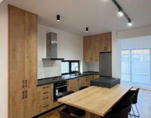 Maison 4 chambres à louer dans Cluj-napoca, zone Dambul Rotund
