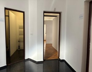 Espace Commercial à louer dans Cluj-napoca, zone Centru