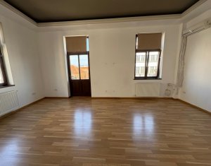 Espace Commercial à louer dans Cluj-napoca, zone Centru