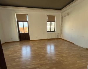 Espace Commercial à louer dans Cluj-napoca, zone Centru