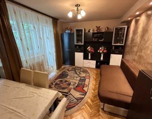 Appartement 3 chambres à vendre dans Cluj-napoca, zone Manastur