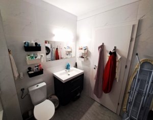 Lakás 3 szobák eladó on Floresti