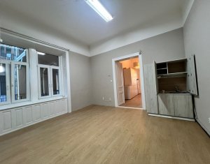 Bureau à louer dans Cluj-napoca, zone Centru