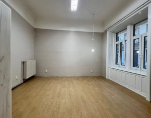 Bureau à louer dans Cluj-napoca, zone Centru