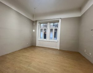 Bureau à louer dans Cluj-napoca, zone Centru