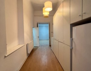 Bureau à louer dans Cluj-napoca, zone Centru