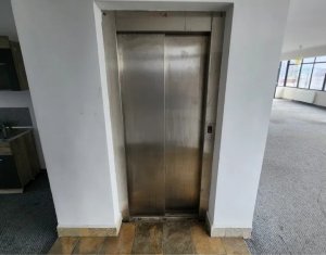 Bureau à louer dans Cluj-napoca, zone Iris