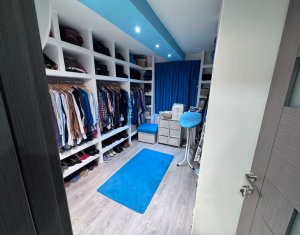 Appartement 4 chambres à vendre dans Cluj-napoca, zone Manastur