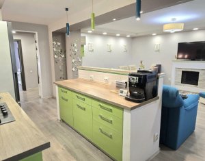 Appartement 4 chambres à vendre dans Cluj-napoca, zone Manastur