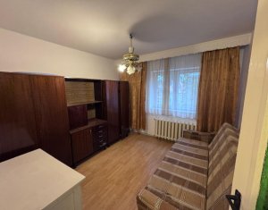 Lakás 4 szobák eladó on Cluj-napoca, Zóna Manastur