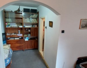 Nyaralók eladó on Belis