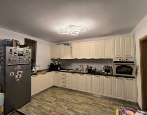 Casa individuala, 200 mp utili, 748 mp teren, Apahida, strada linistita