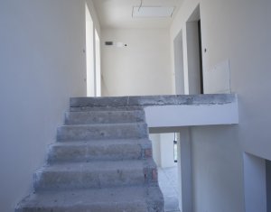 Maison 5 chambres à vendre dans Chinteni
