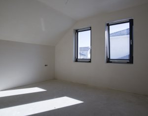Maison 5 chambres à vendre dans Chinteni