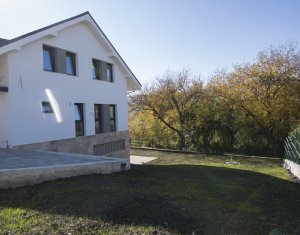 Maison 5 chambres à vendre dans Chinteni