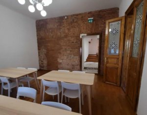 Bureau à louer, 66m2 dans Cluj-napoca, zone Centru