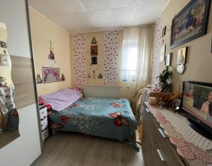 Apartament 2 camere, decomandat, parcare exterioara, cartier Iris