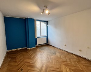 Bureau à louer dans Cluj-napoca, zone Manastur