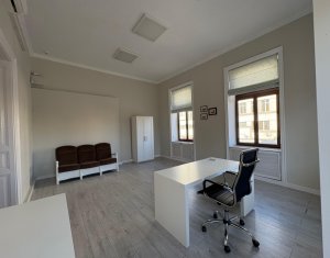 Bureau à louer dans Cluj-napoca, zone Centru