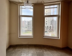 Spatiu comercial sau birouri 204mp piata Cipariu mezanin
