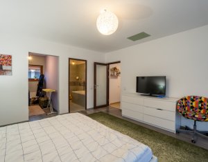 Maison 5 chambres à vendre dans Floresti