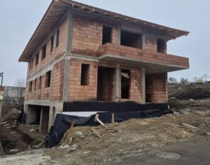 Casa tip duplex in Dambu Rotund D+P+E