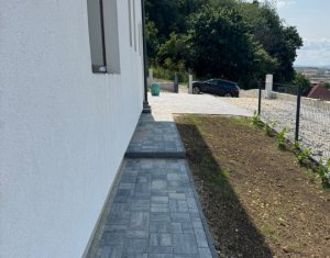 Dezmir, casa individuala, 3 dormitoare, 3 bai, garaj, 500 mp teren