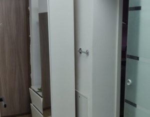 Lakás 3 szobák eladó on Floresti