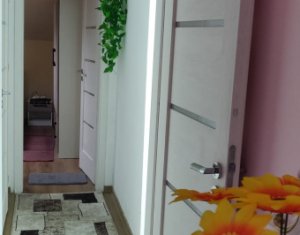 Lakás 3 szobák eladó on Floresti