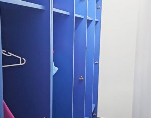 Ház 12 szobák eladó, Zóna Centru