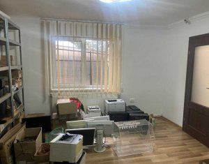 Casa de inchiriat pentru sediu firma, 4 camere+garaj, A. Muresanu