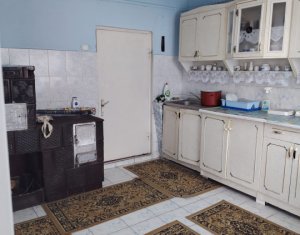 Vanzare casa aproape de oras