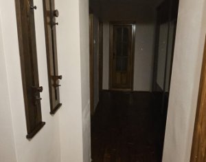 Appartement 3 chambres à vendre dans Cluj-napoca, zone Manastur