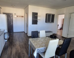 Apartment 3 rooms for sale in Floresti