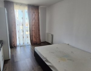 Apartment 3 rooms for sale in Floresti