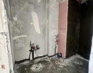Lakás 4 szobák eladó on Cluj-napoca, Zóna Zorilor