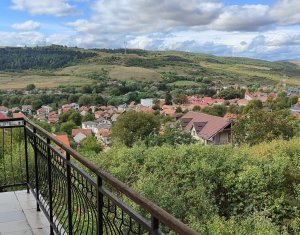 , 180m2 on Baciu