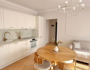 Apartament trei camere, utrafinisat, strada Urusagului