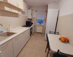 Lakás 4 szobák eladó on Cluj-napoca, Zóna Manastur