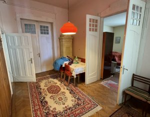 Appartement 5 chambres à vendre dans Cluj-napoca, zone Centru