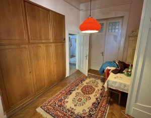 Appartement 5 chambres à vendre dans Cluj-napoca, zone Centru