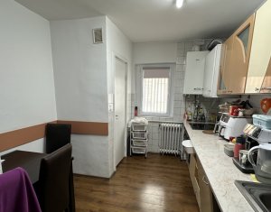Appartement 4 chambres à vendre dans Cluj-napoca, zone Marasti