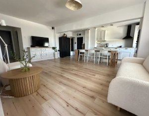 Lakás 4 szobák eladó on Cluj-napoca, Zóna Manastur