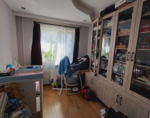Lakás 4 szobák eladó on Cluj-napoca, Zóna Manastur