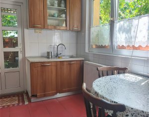 Casa calcan, cart Gheorgheni, 5 camere, 2 bai, garaj, anexe, curte