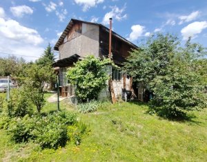 Casa calcan cu gradina mare in Inima cartierului Intre Lacuri - Cluj-Napoca