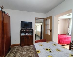 Casa calcan cu gradina mare in Inima cartierului Intre Lacuri - Cluj-Napoca